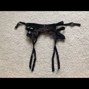 Victoria’s Secret garter